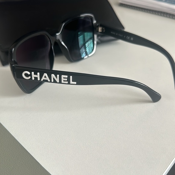 CHANEL Square Sunglasses - Picture 4 of 5